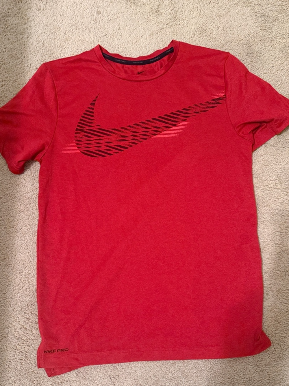 Nike pro Red Short Sleeve Logo Athletic T-Shirt